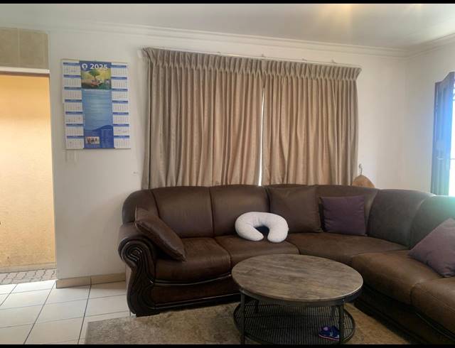 2 BEDROOM FREEHOLD FOR SALE IN VISAGIE PARK